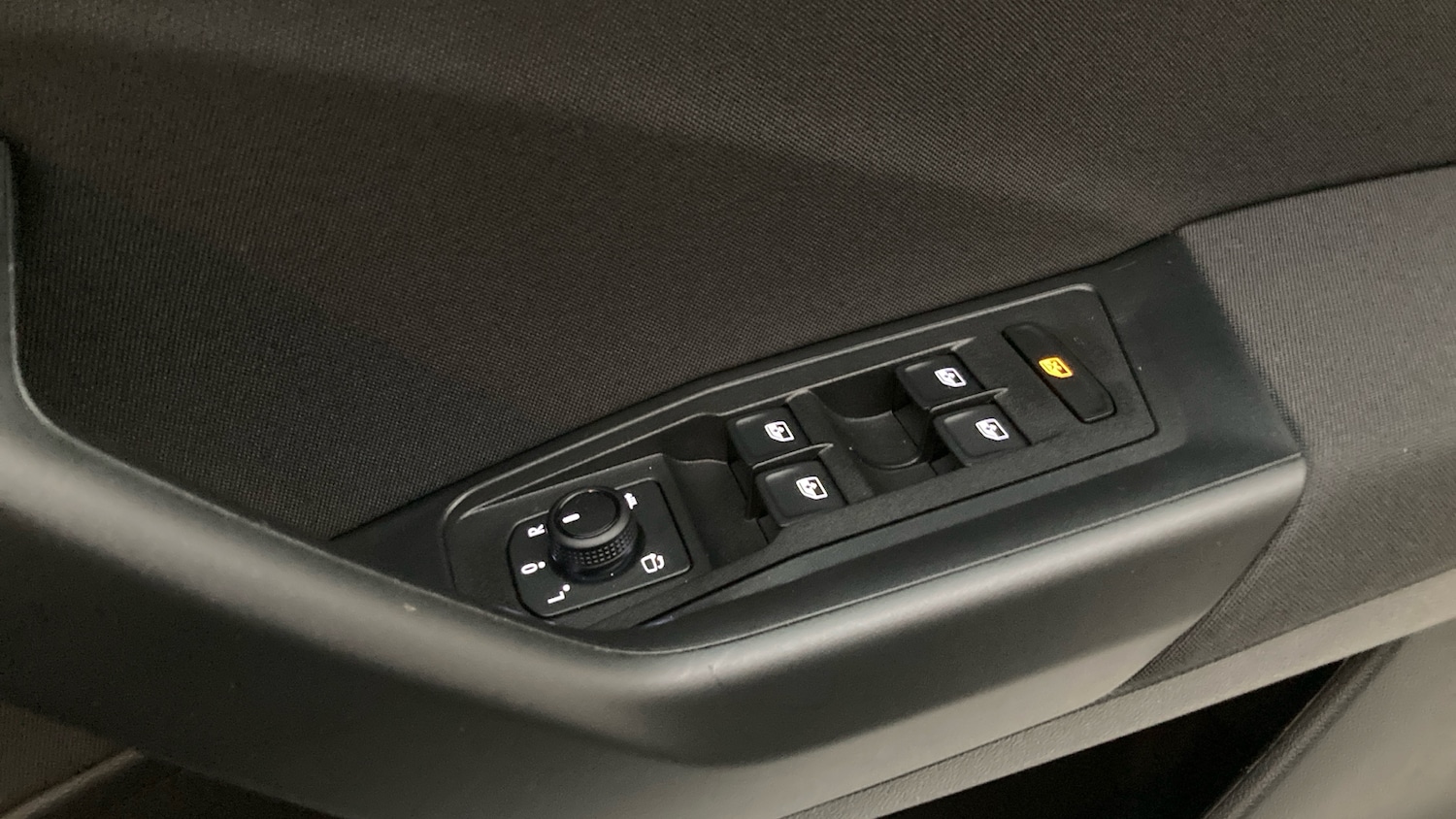 Used Volkswagen T-Roc 2025 for sale - 76921176: Photo 31