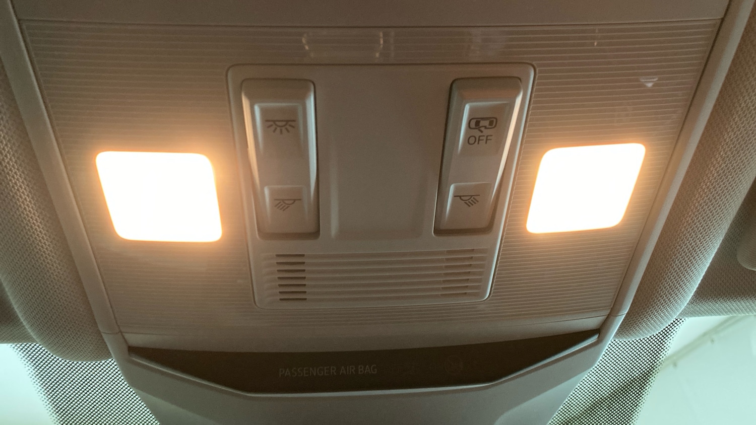 Used Volkswagen T-Roc 2025 for sale - 76921176: Photo 33