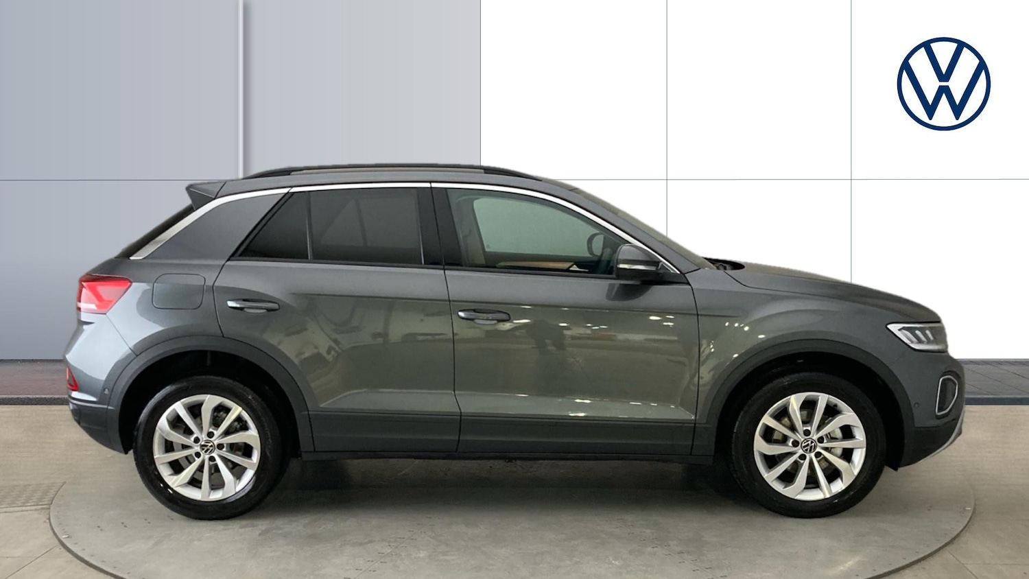 Used Volkswagen T-Roc 2025 for sale - 76921176: Photo 4