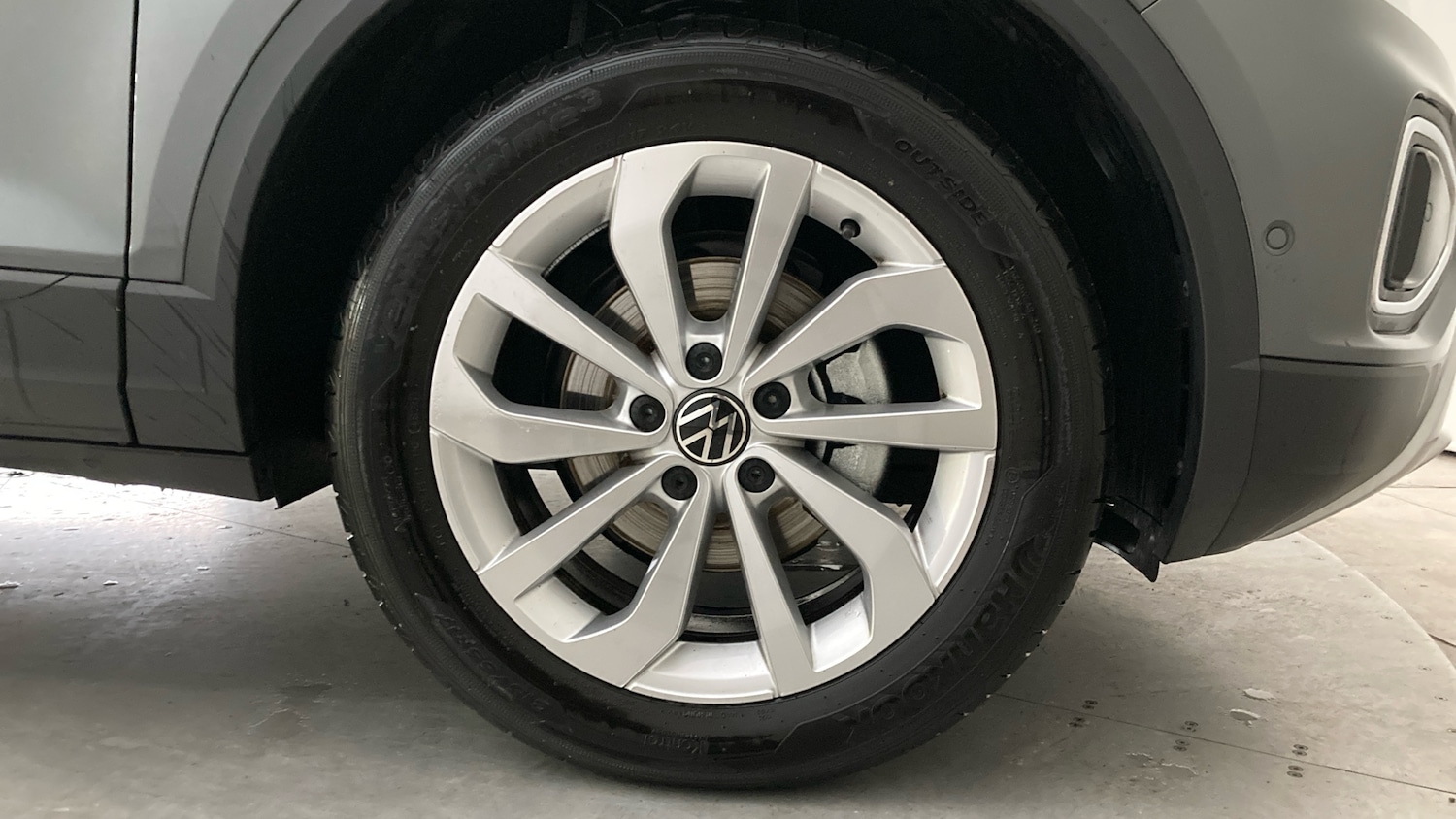 Used Volkswagen T-Roc 2025 for sale - 76921176: Photo 5