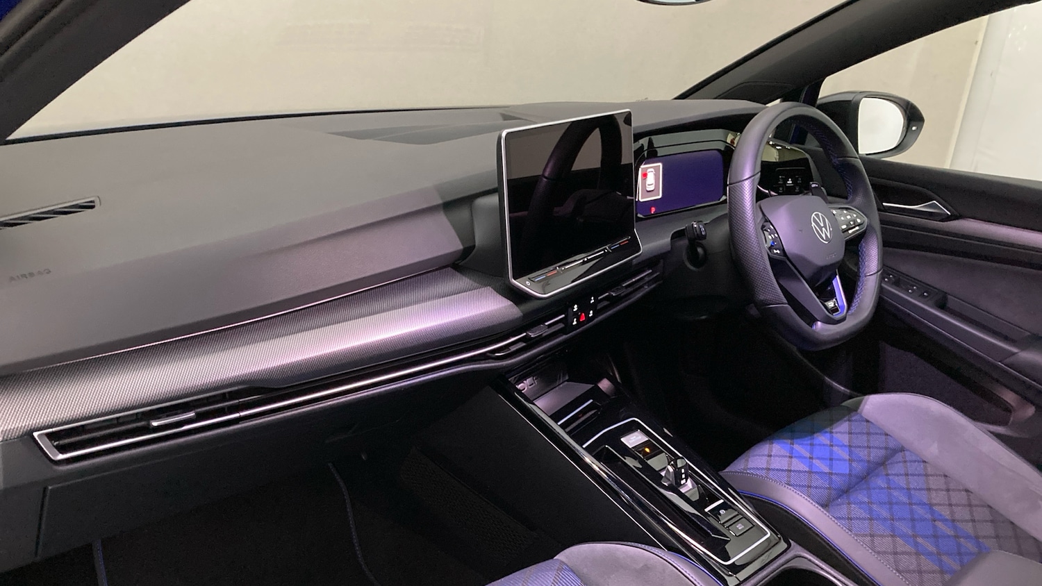 Used Volkswagen Golf 2025 for sale - 77124988: Photo 2