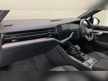 Used Volkswagen Touareg 2021 for sale - 75485427: Photo