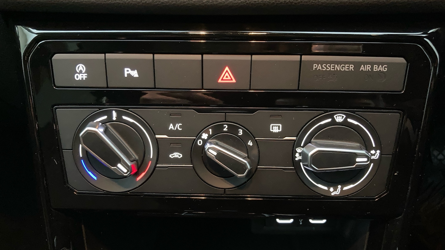 Used Volkswagen T-Cross 2024 for sale - 76882309: Photo 13