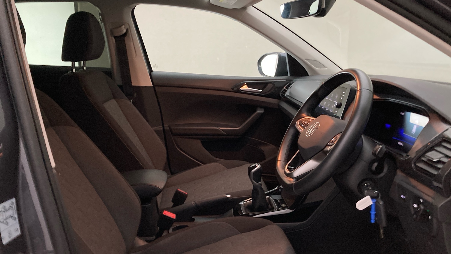 Used Volkswagen T-Cross 2024 for sale - 76882309: Photo 15