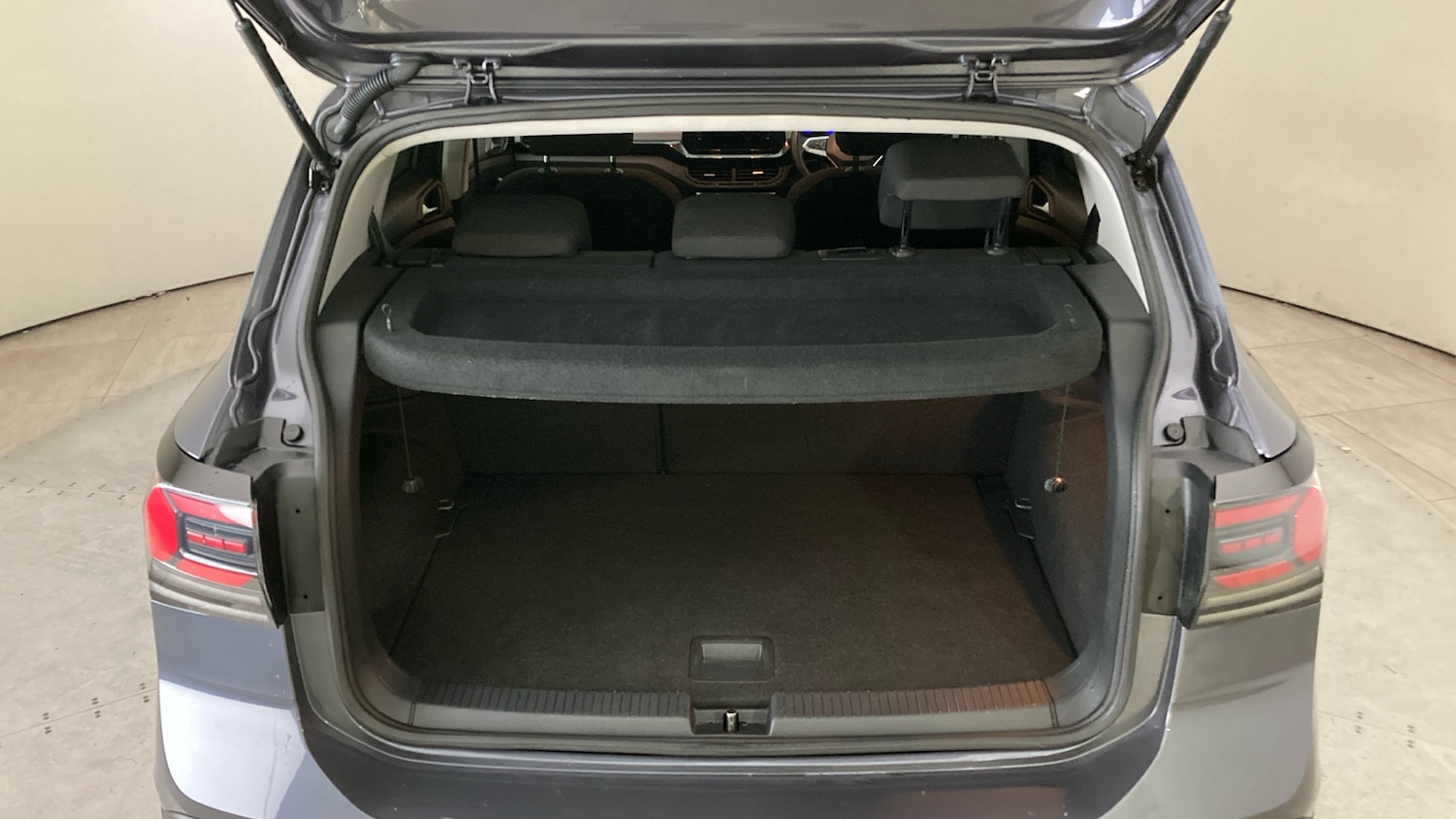 Used Volkswagen T-Cross 2024 for sale - 76882309: Photo 20