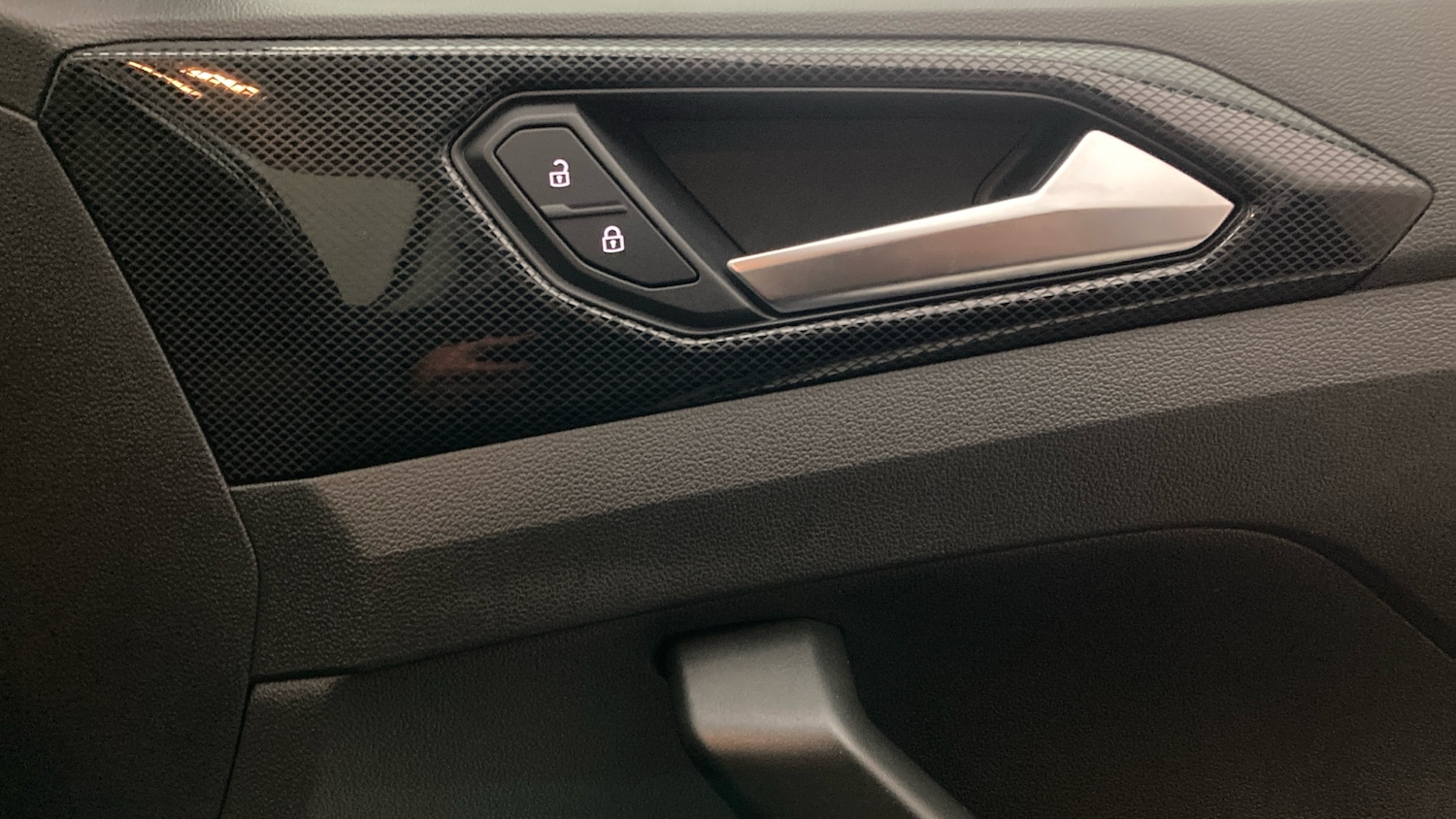 Used Volkswagen T-Cross 2024 for sale - 76882309: Photo 32