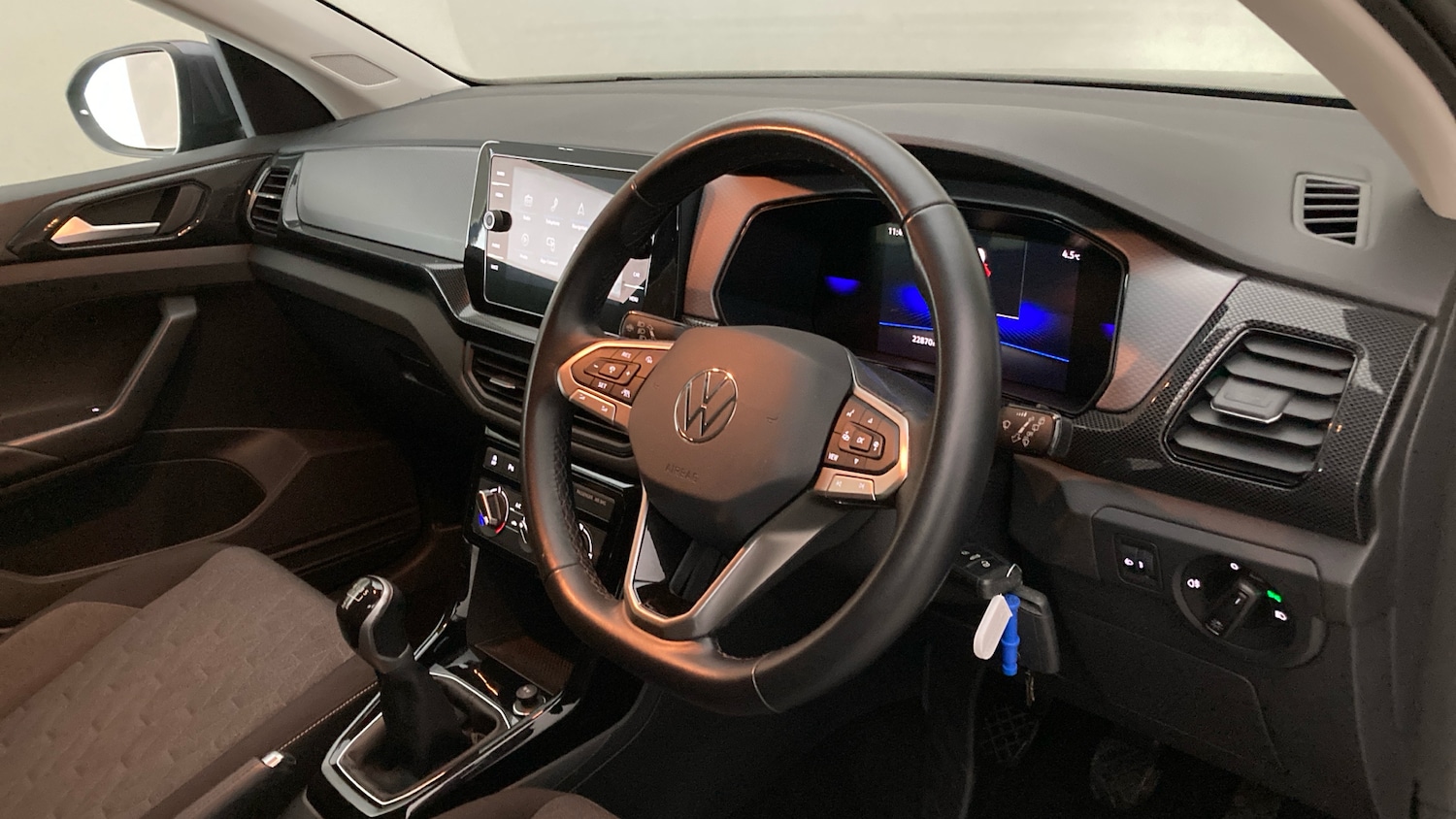Used Volkswagen T-Cross 2024 for sale - 76882309: Photo 6