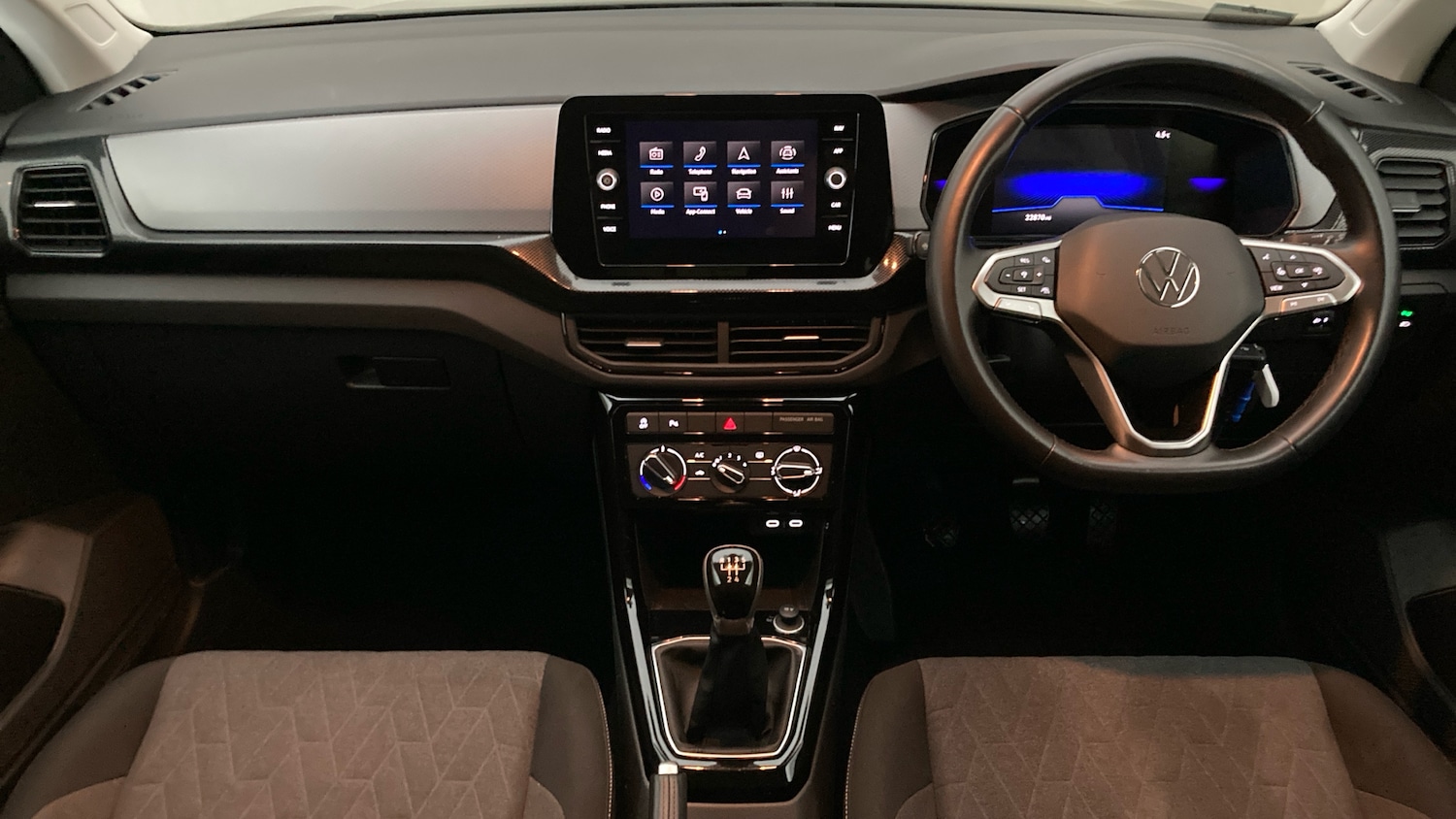 Used Volkswagen T-Cross 2024 for sale - 76882309: Photo 9