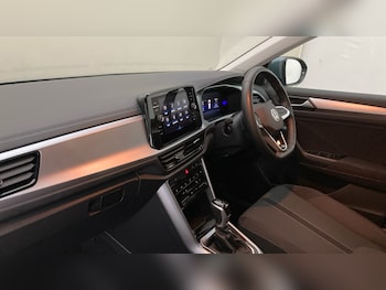 Used Volkswagen T-Roc 2023 for sale - 78914813: Photo