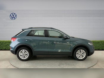Used Volkswagen T-Roc 2023 for sale - 78914813: Photo