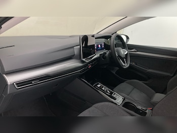 Used Volkswagen Golf 2025 for sale - 77370490: Photo