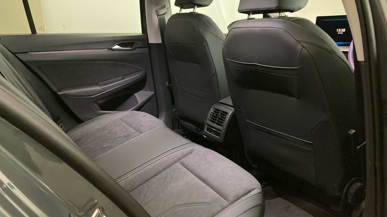 Used Volkswagen Golf 2025 for sale - 77370490: Photo 34