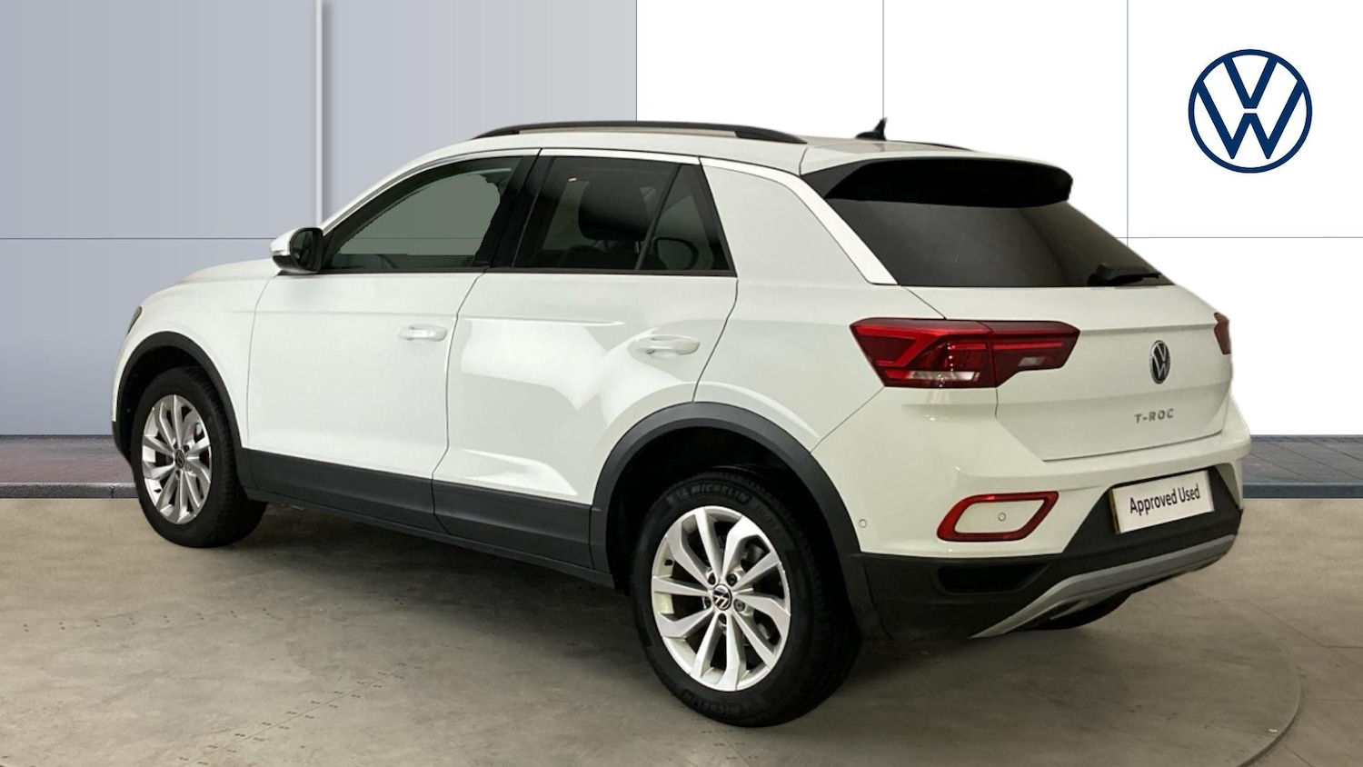 Used Volkswagen T-Roc 2023 for sale - 77652940: Photo 3