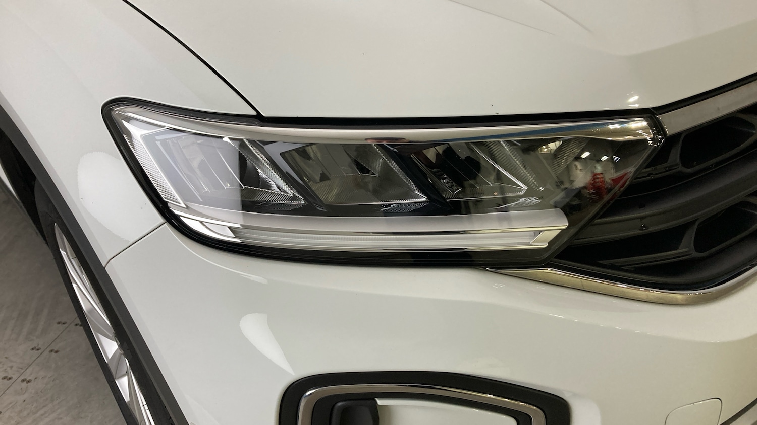 Used Volkswagen T-Roc 2023 for sale - 77652940: Photo 33