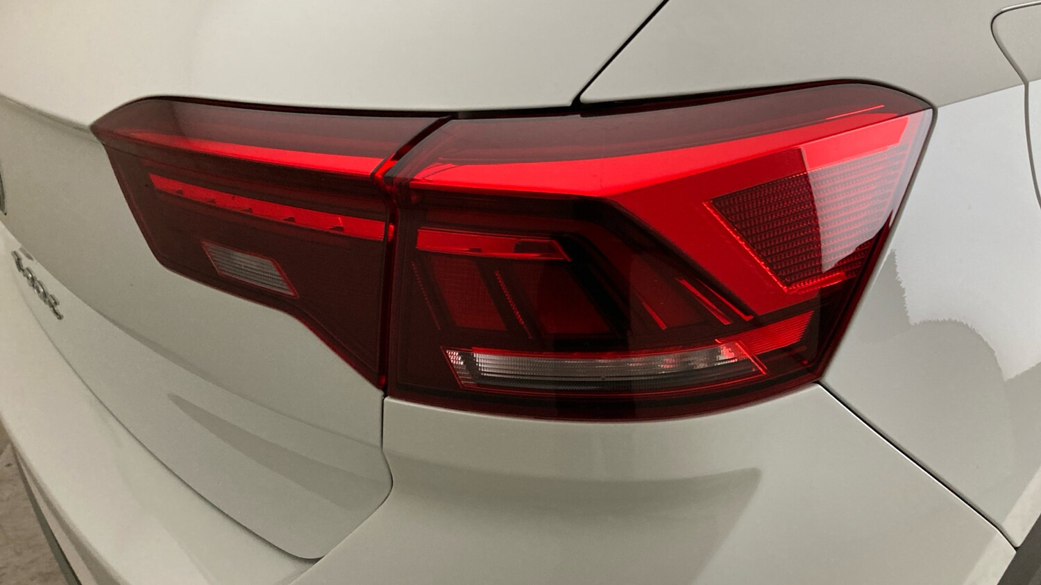 Used Volkswagen T-Roc 2023 for sale - 77652940: Photo 39