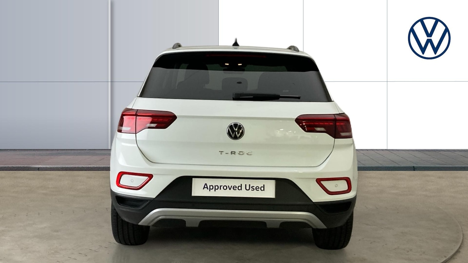 Used Volkswagen T-Roc 2023 for sale - 77652940: Photo 8