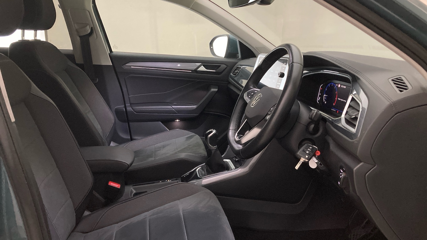 Used Volkswagen T-Roc 2022 for sale - 76181330: Photo 15