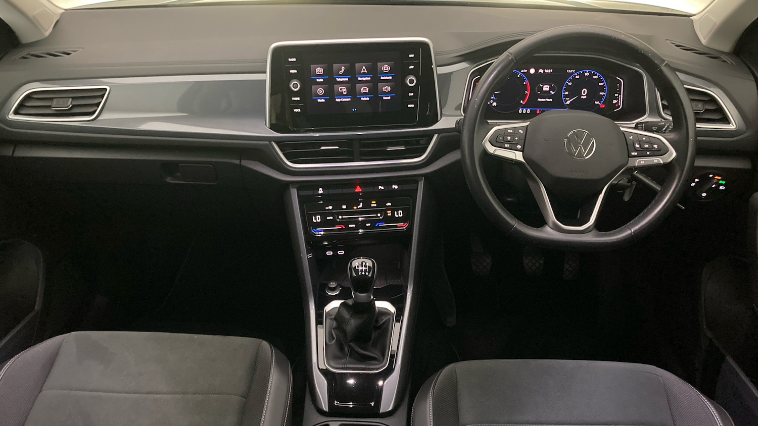 Used Volkswagen T-Roc 2022 for sale - 76181330: Photo 9