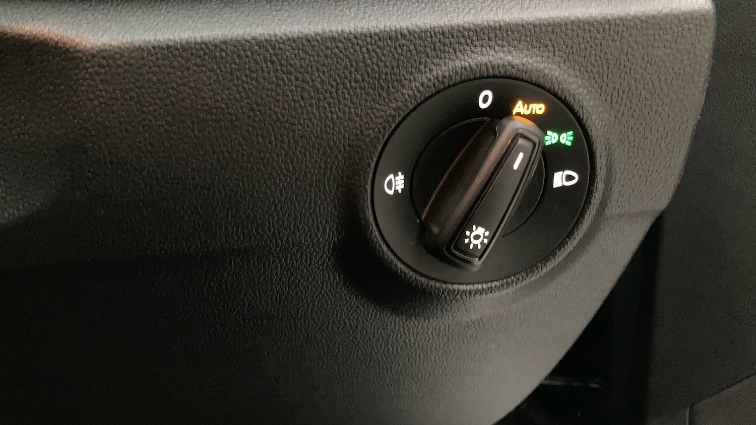 Used Volkswagen T-Roc 2025 for sale - 76984612: Photo 30