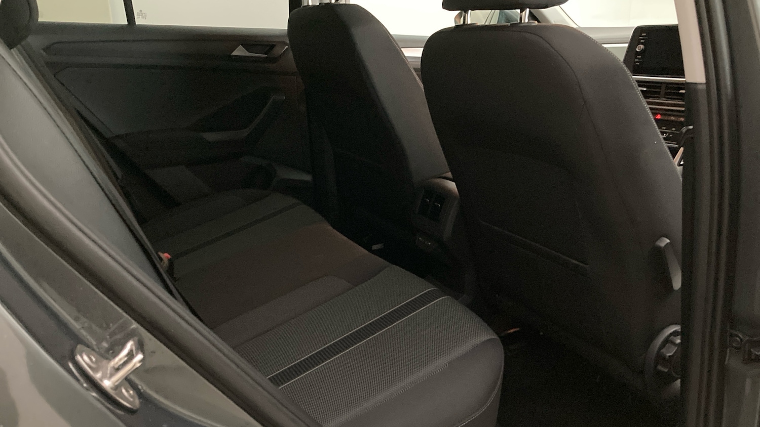 Used Volkswagen T-Roc 2025 for sale - 76984612: Photo 35