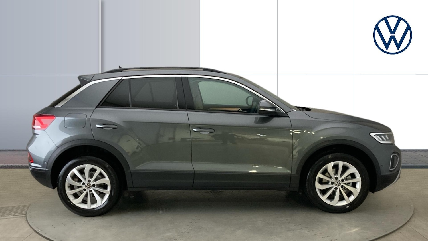 Used Volkswagen T-Roc 2025 for sale - 76984612: Photo 4