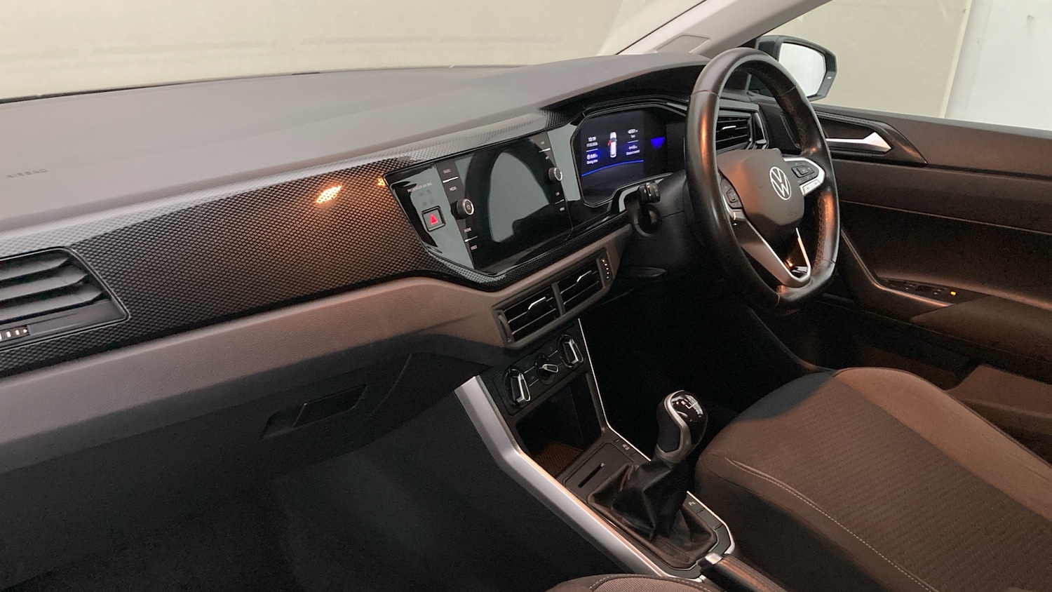 Used Volkswagen Polo 2022 for sale - 77998214: Photo 2