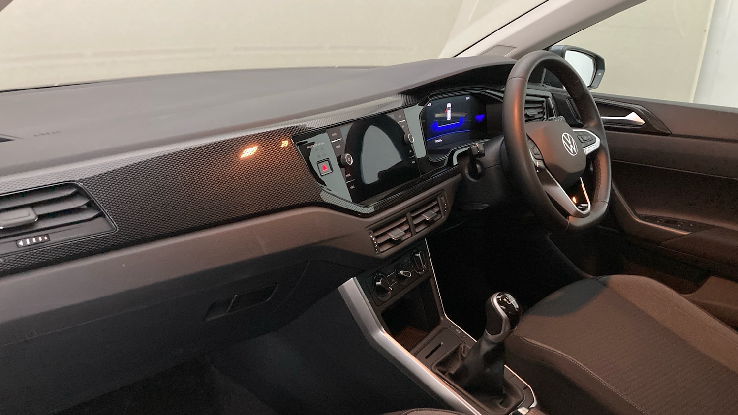 Used Volkswagen Polo 2023 for sale - 77906225: Photo 2