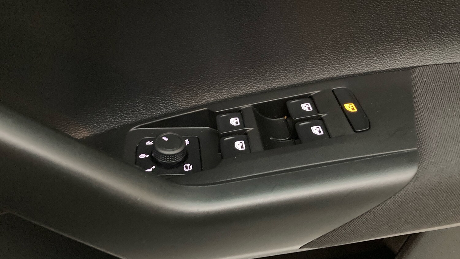 Used Volkswagen Polo 2023 for sale - 77653505: Photo 30