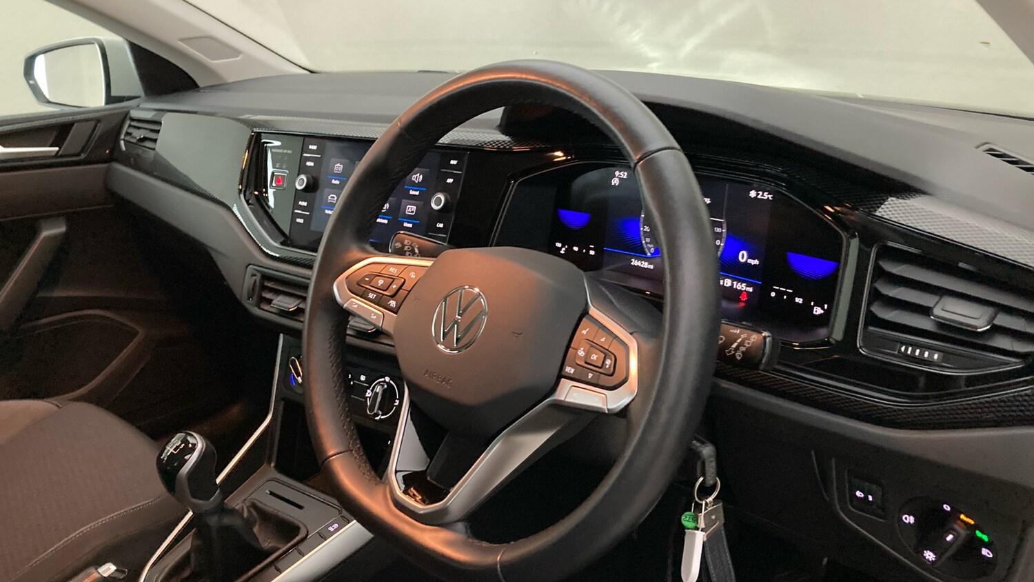 Used Volkswagen Polo 2023 for sale - 77653505: Photo 6