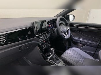 Used Volkswagen T-Roc 2025 for sale - 79432655: Photo