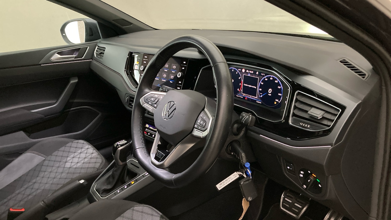 Used Volkswagen Taigo 2024 for sale - 76976921: Photo 6