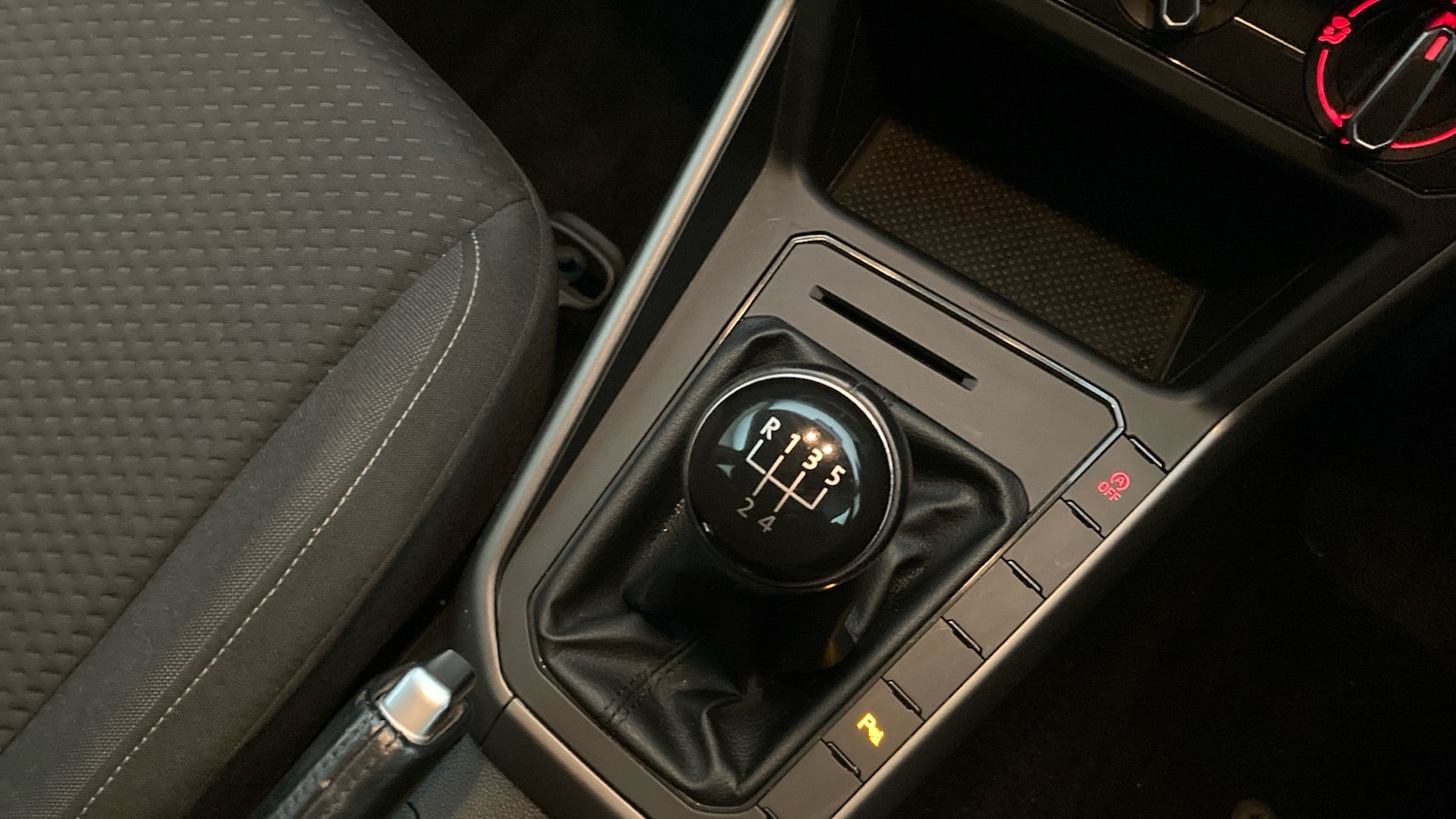 Used Volkswagen Polo 2018 for sale - 76637561: Photo 14