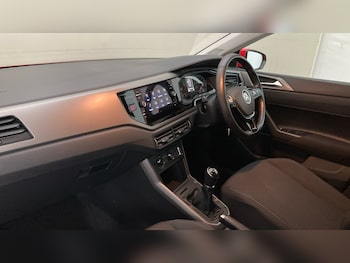 Used Volkswagen Polo 2018 for sale - 76637561: Photo