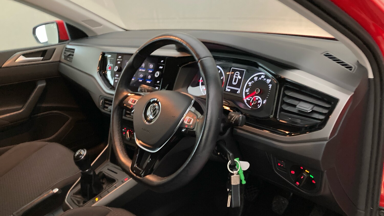 Used Volkswagen Polo 2018 for sale - 76637561: Photo 6