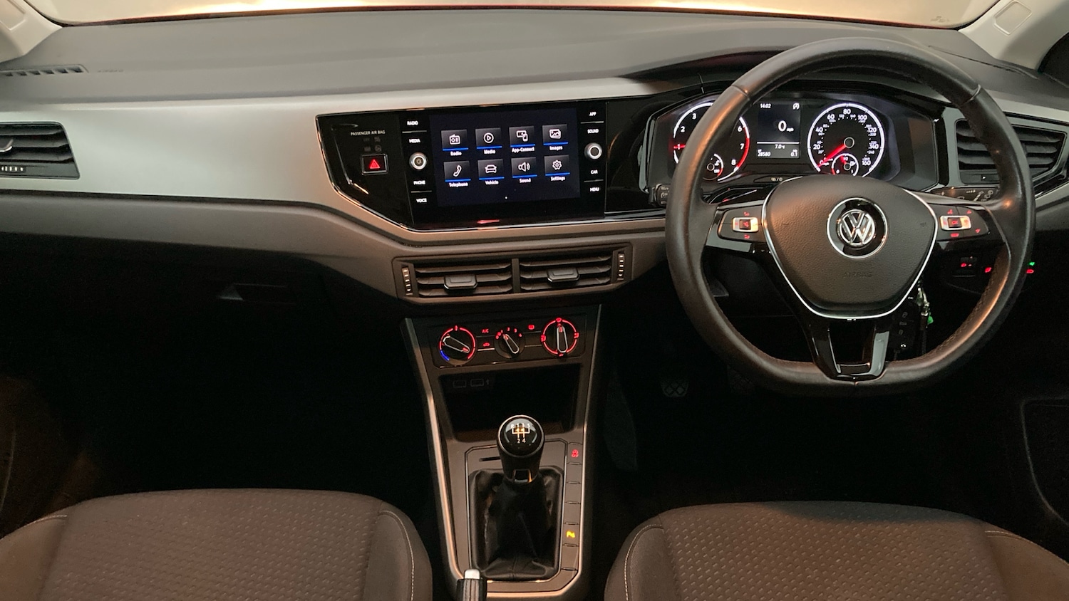 Used Volkswagen Polo 2018 for sale - 76637561: Photo 9