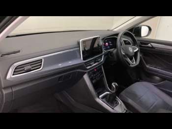 Used Volkswagen T-Roc 2023 for sale - 74550045: Photo