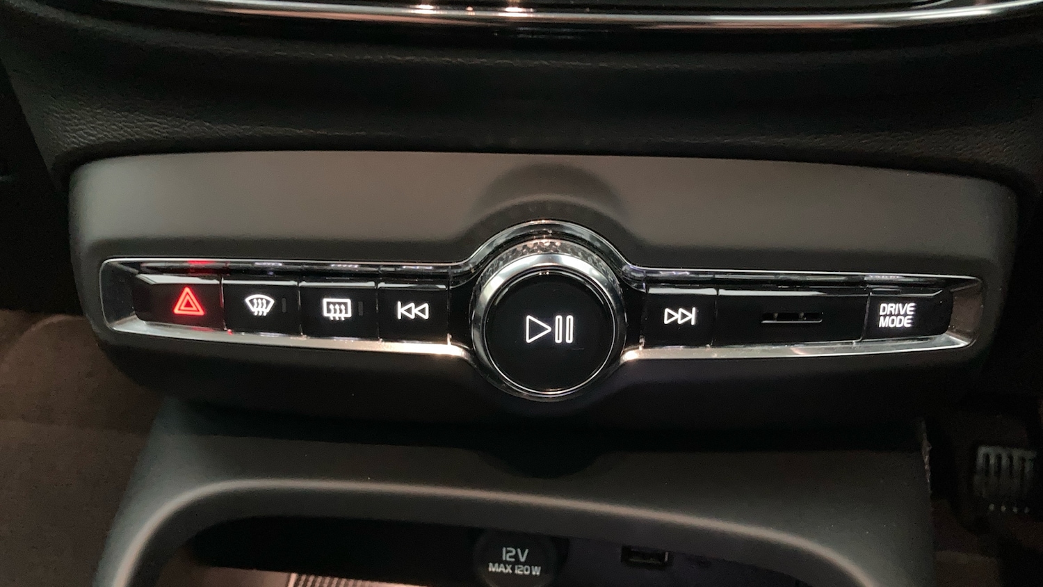 Used Volvo XC40 2021 for sale - 77035725: Photo 13