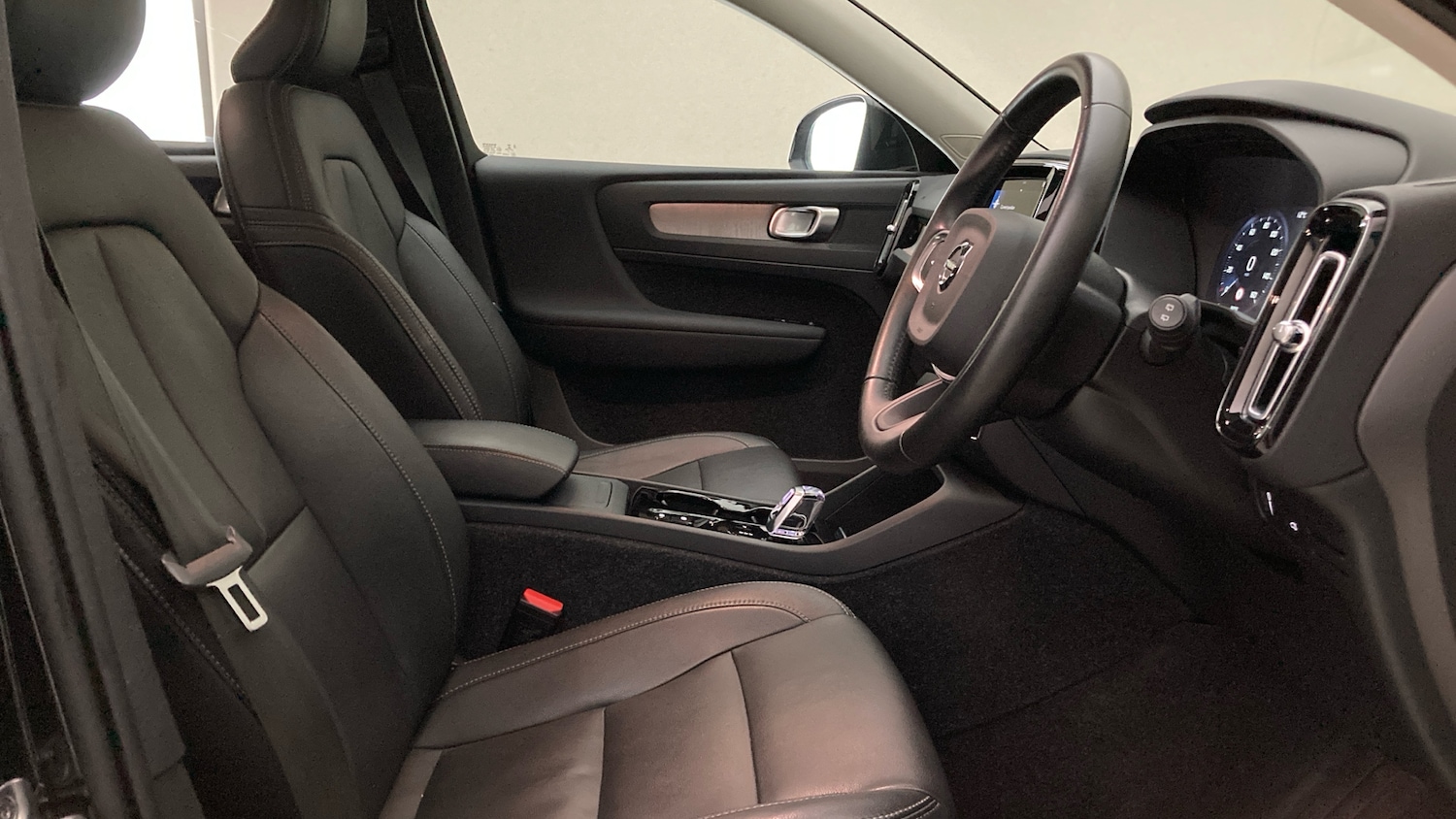 Used Volvo XC40 2021 for sale - 77035725: Photo 15