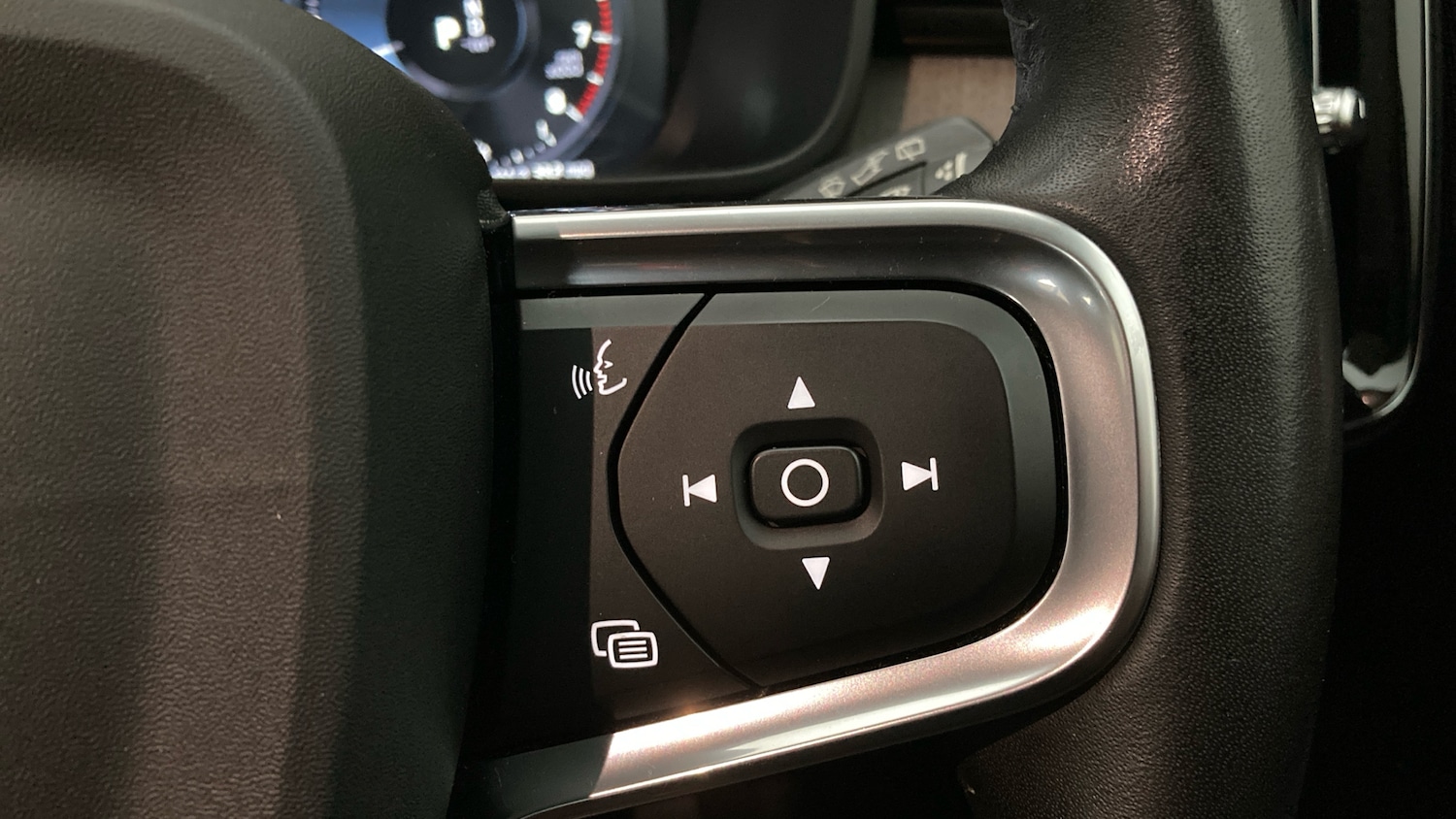 Used Volvo XC40 2021 for sale - 77035725: Photo 18