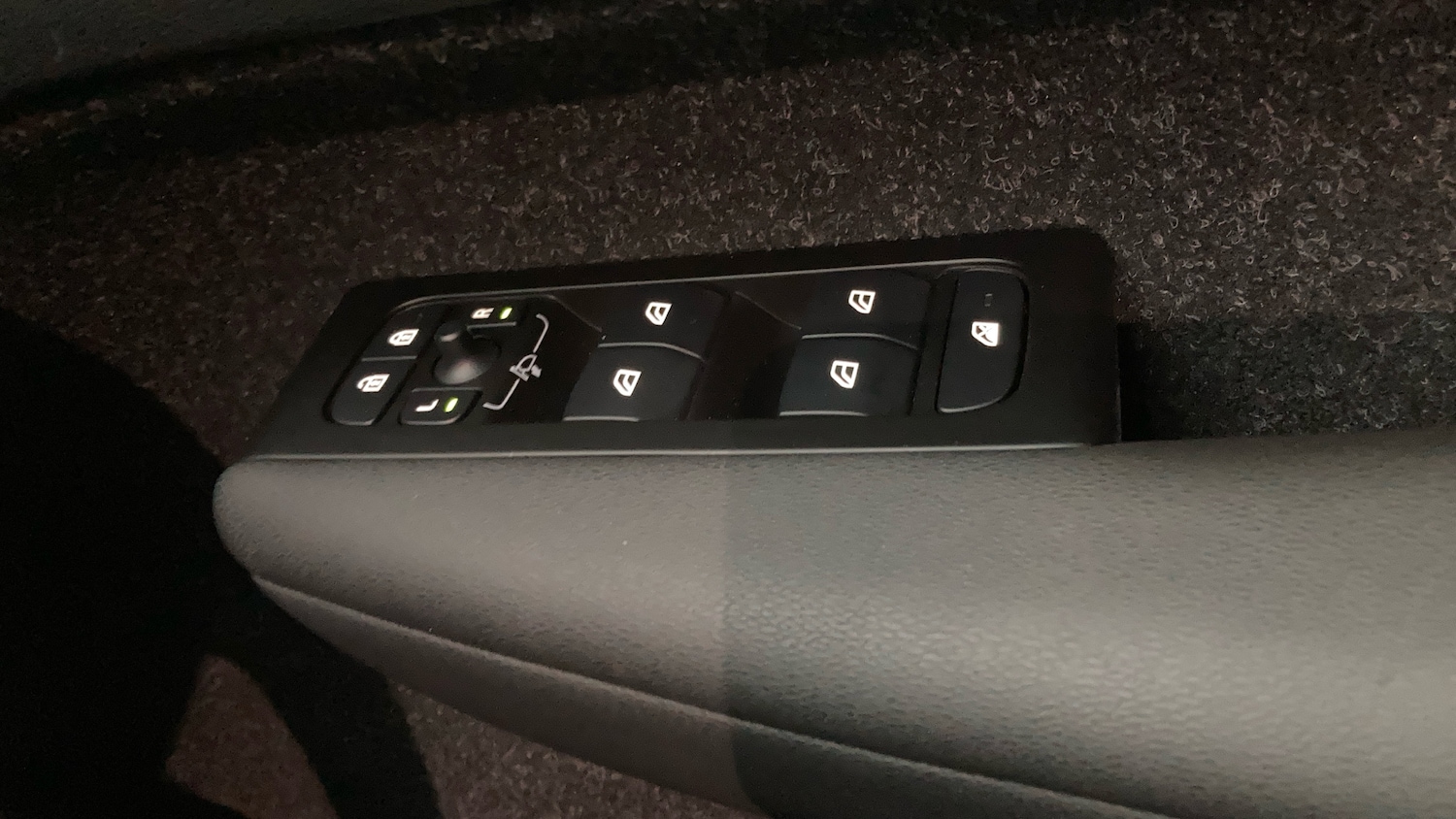 Used Volvo XC40 2021 for sale - 77035725: Photo 28