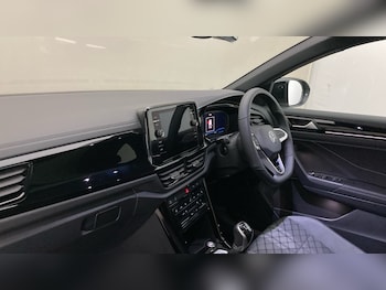 Used Volkswagen T-Roc 2026 for sale - 78314065: Photo