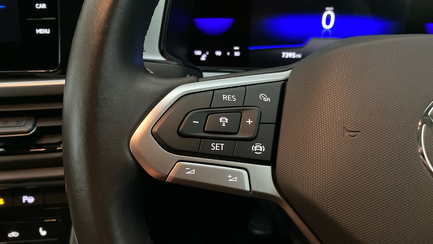 Used Volkswagen T-Roc 2022 for sale - 76892862: Photo 17