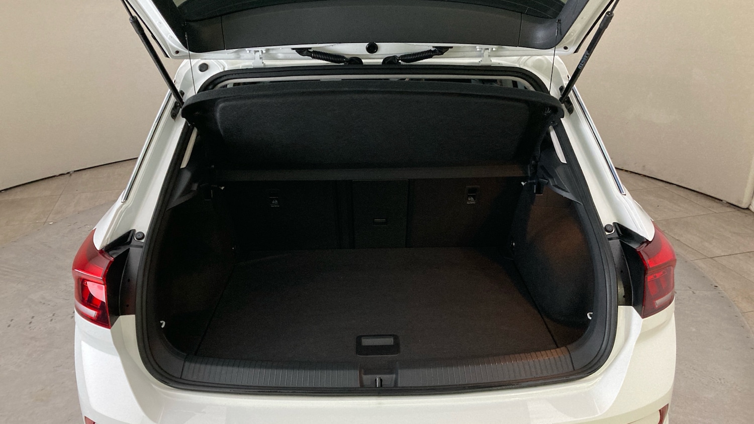 Used Volkswagen T-Roc 2022 for sale - 76892862: Photo 20