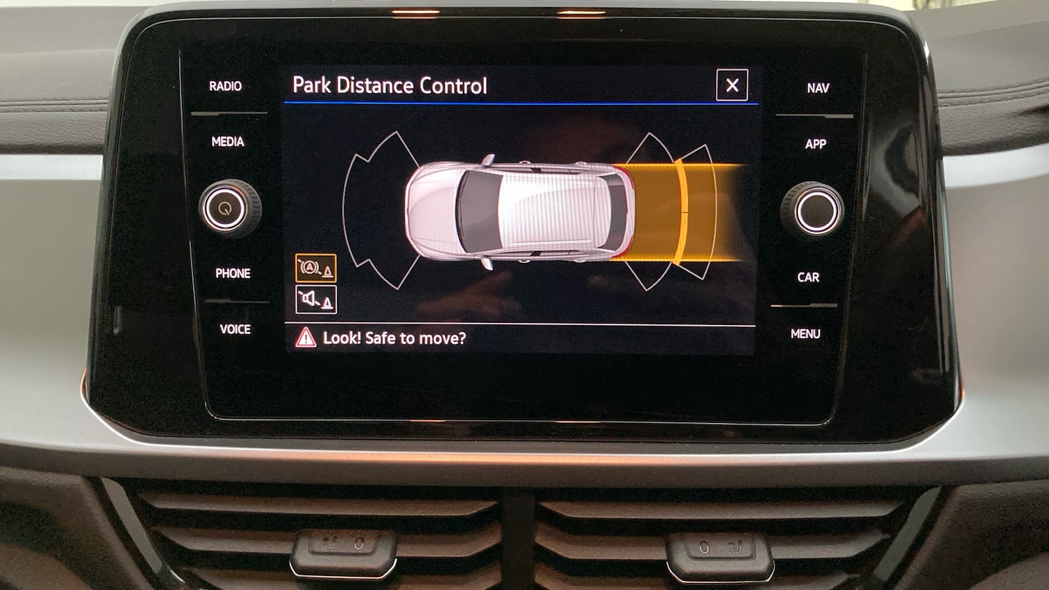 Used Volkswagen T-Roc 2022 for sale - 76892862: Photo 28