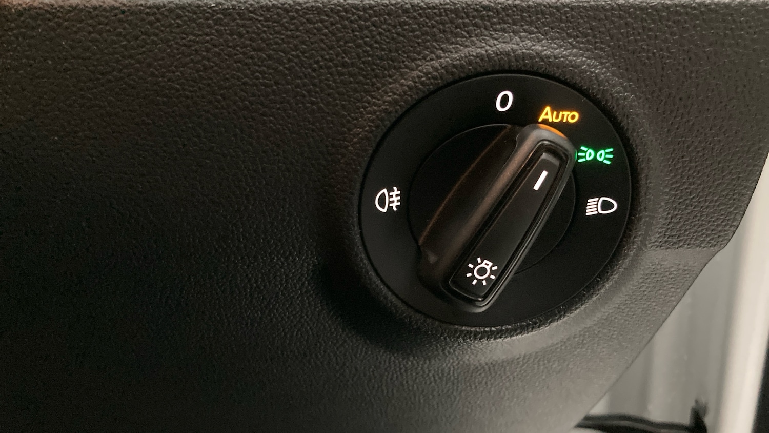 Used Volkswagen T-Roc 2022 for sale - 76892862: Photo 29