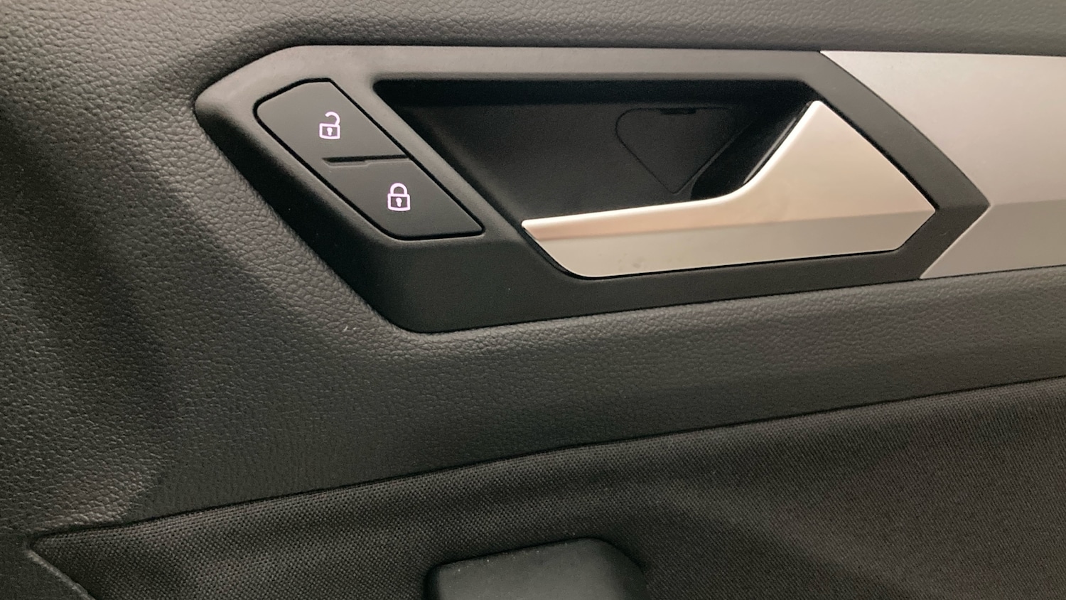 Used Volkswagen T-Roc 2022 for sale - 76892862: Photo 30