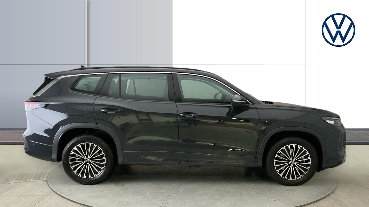 Used Volkswagen Touran 2025 for sale - 76545237: Photo 4