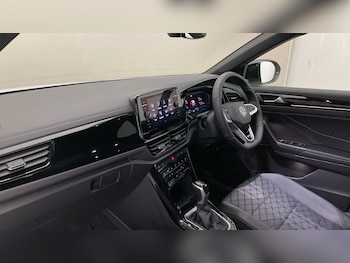 Used Volkswagen T-Roc 2025 for sale - 76127096: Photo 2
