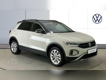 Used Volkswagen T-Roc 2025 for sale - 75546590: Photo