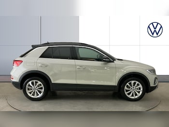 Used Volkswagen T-Roc 2025 for sale - 75546590: Photo